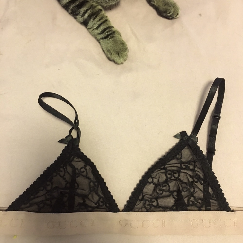 Gucci bra as seen on moi.